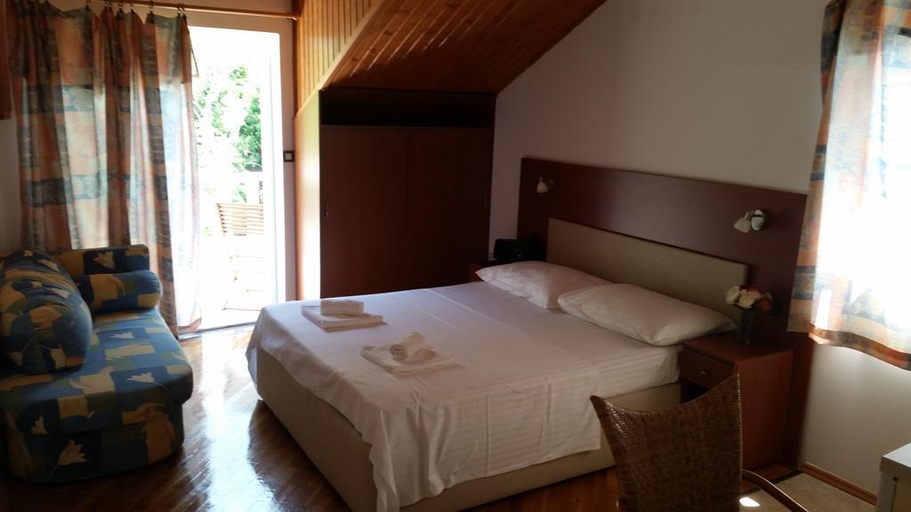 Apartments Vile Holiday Živogošće Rom bilde