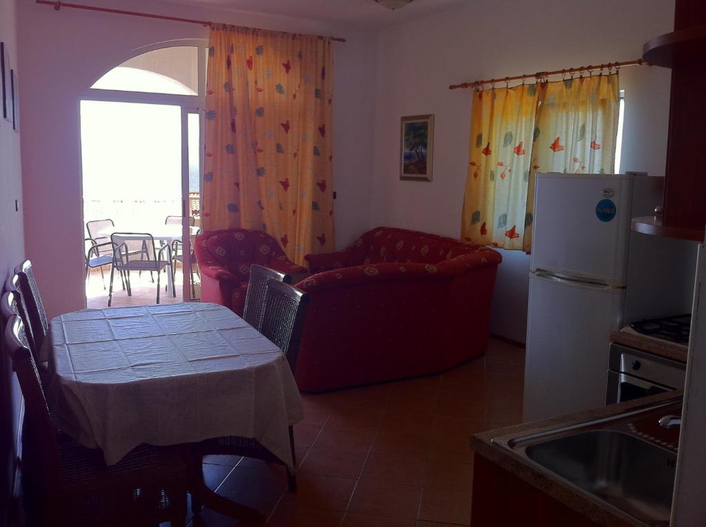 Apartments Vile Holiday Živogošće Rom bilde